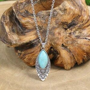 NEW women‘s Vintage Boho necklace